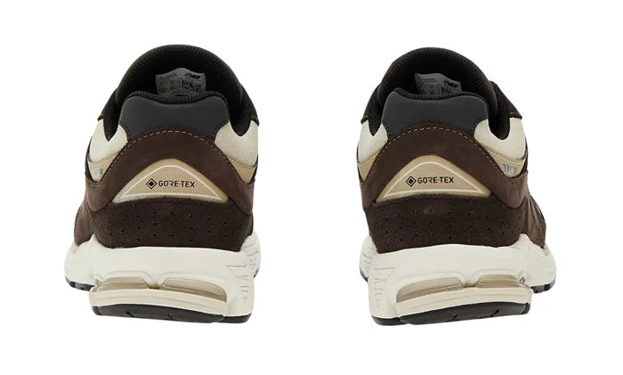 New Balance 2002R Gore-Tex Black Coffee NEW BALANCE 2002R