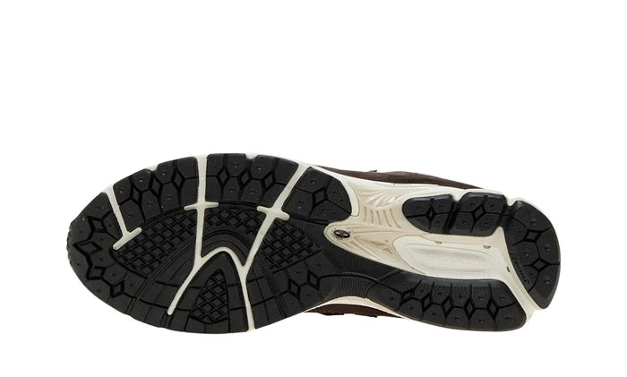 New Balance 2002R Gore-Tex Black Coffee NEW BALANCE 2002R