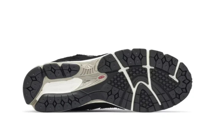 New Balance 2002R Protection Pack Black Grey NEW BALANCE 2002R