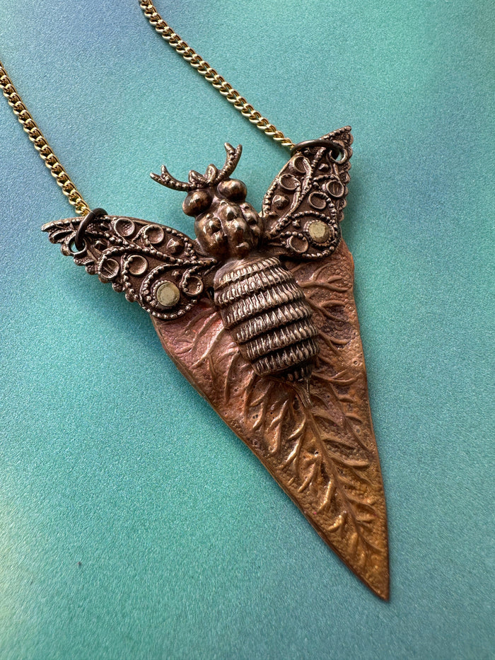 Bee pendant necklace