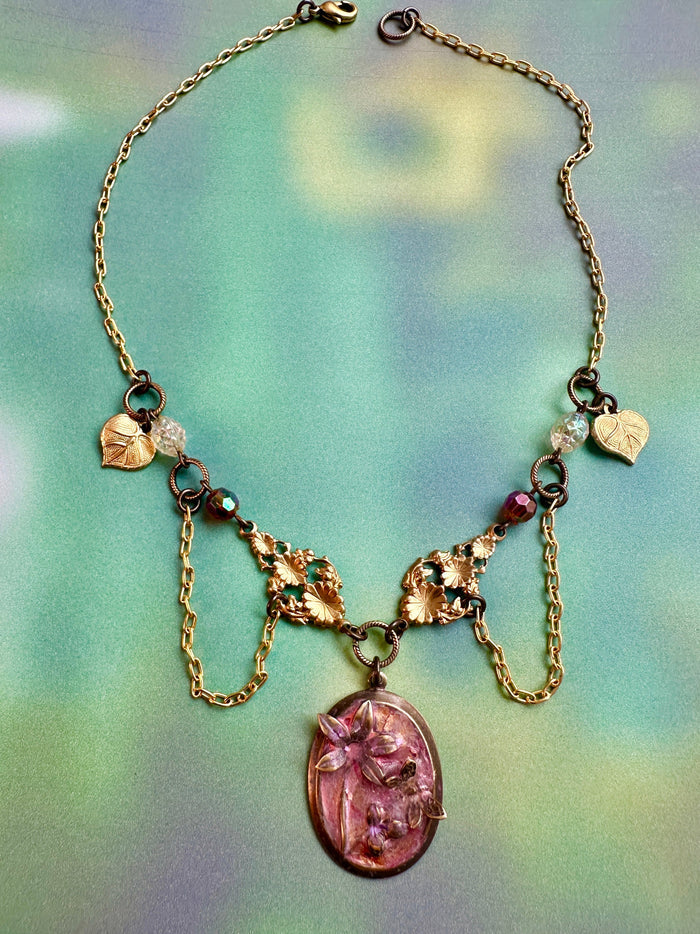 Vintage pink cameo necklace - 7370B1F1-D309-4D36-AEFD-D4CFB917AA94