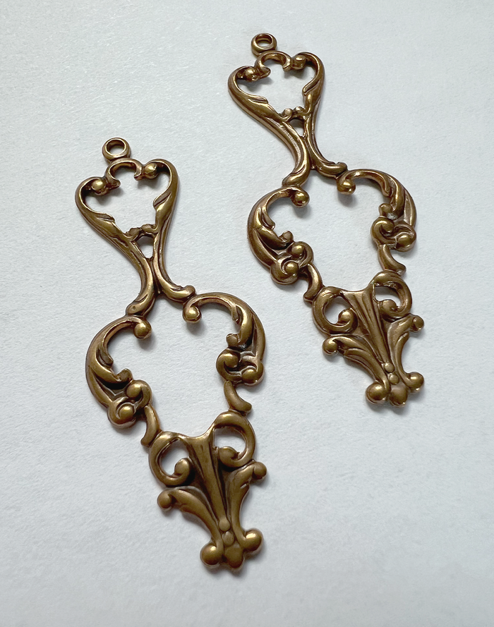 DP066 Decorative Filigree Brass Charms