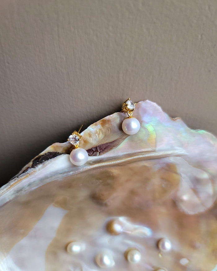 Gold Priceless Pearl Earrings
