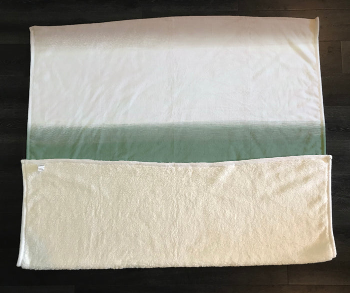 Green Horizontal Gradient Field Pattern Fleece Sherpa Blanket