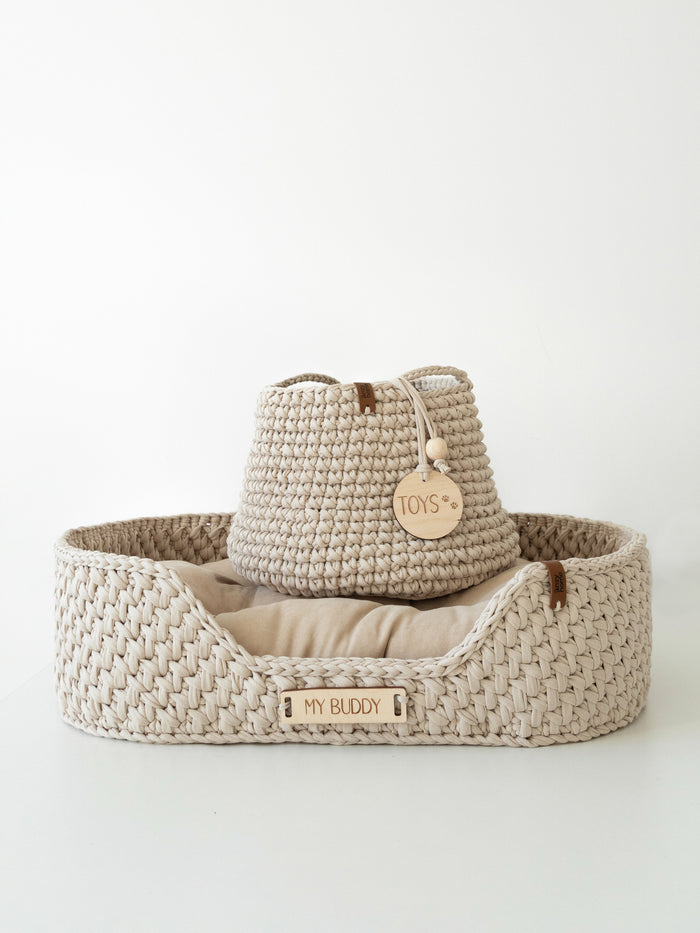 Ecru / S (21″ x 15″) / Pet Bed + Toy Basket