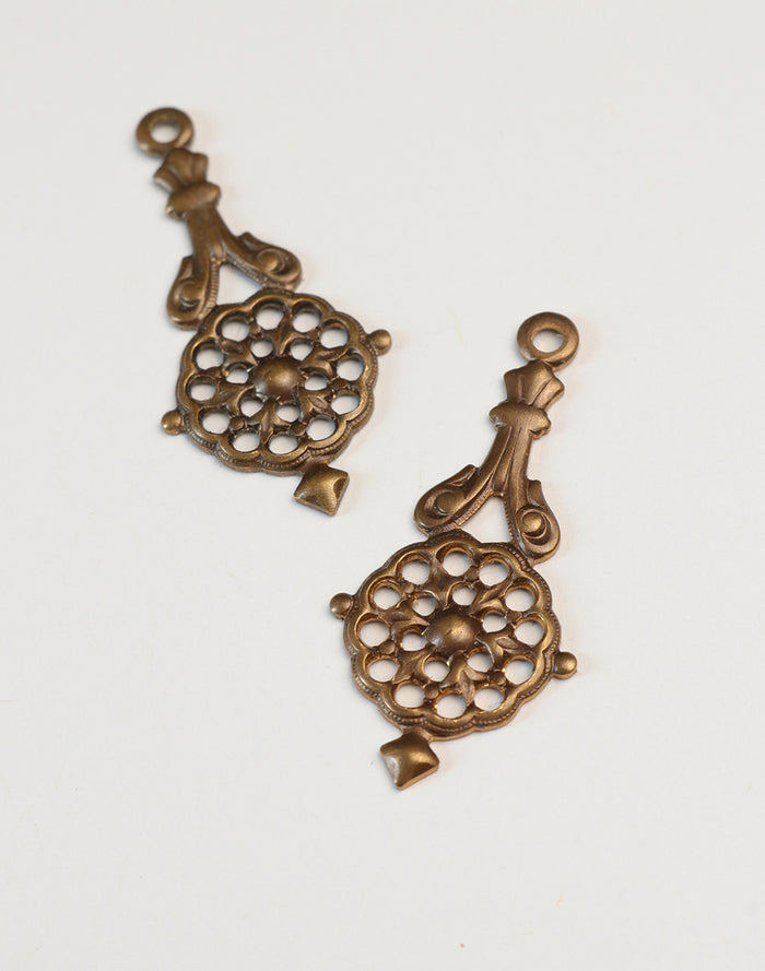 Bronze decorative hardware pieces