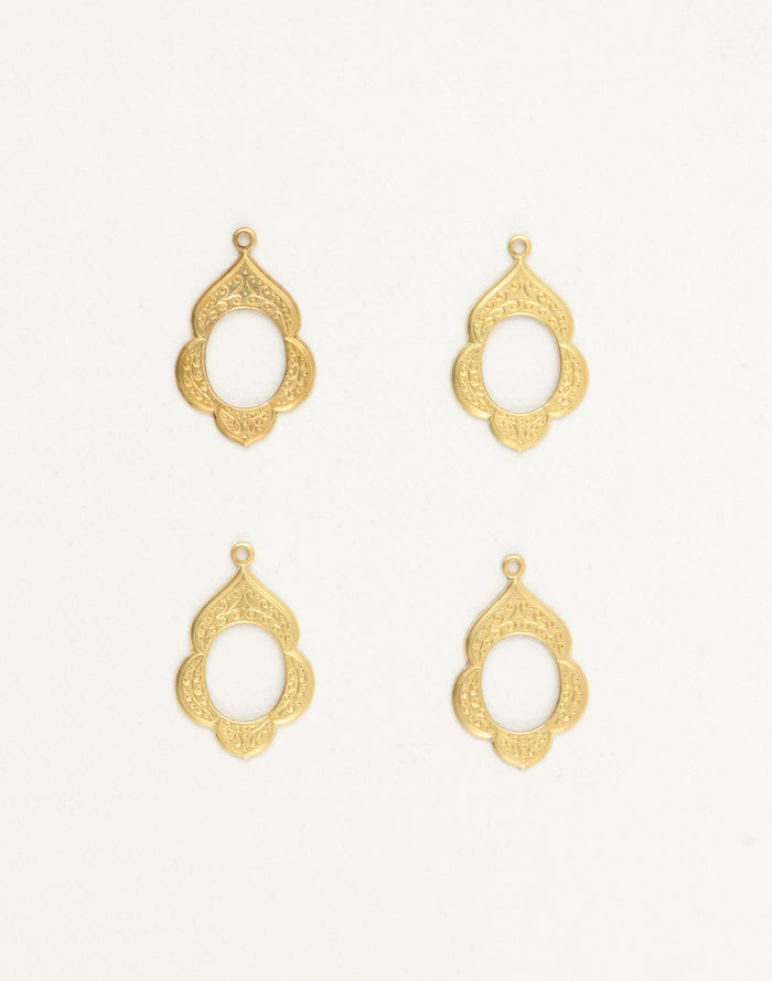 DPV035 Gold filigree pendant charms
