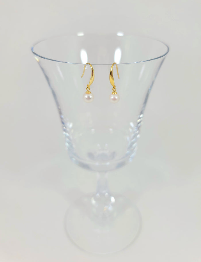 Timeless Pearl Earrings Gold