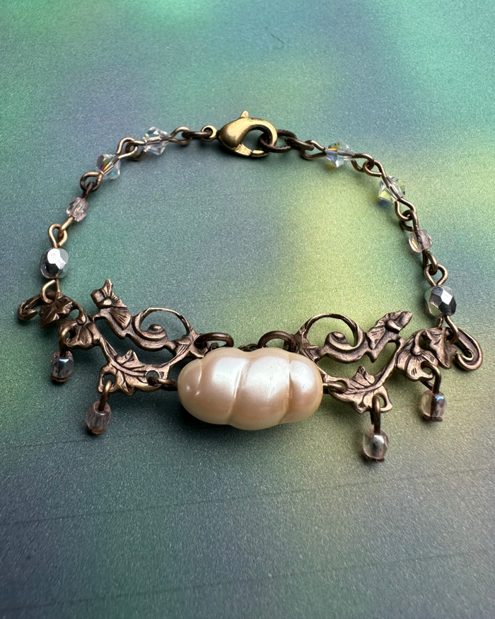 White Swan Necklace & Bracelet Inspo Bundle
